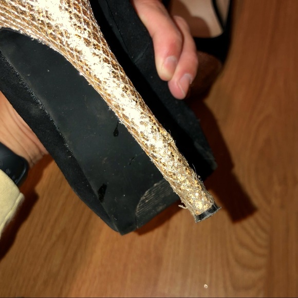 Steve Madden | Black/Gold Heals | Size 7.5 - Picture 5 of 8
